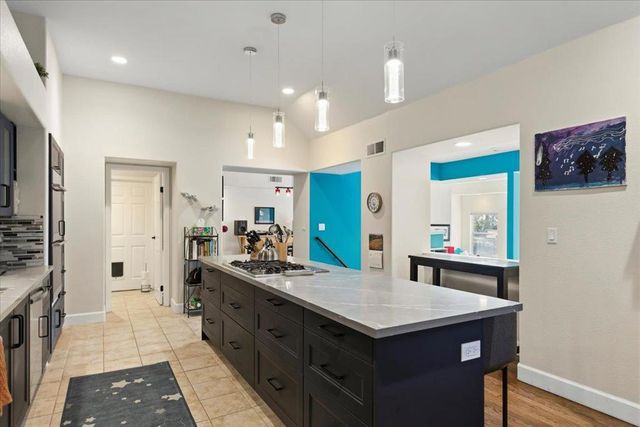 130 Florence Avenue, Oakland, CA 94618