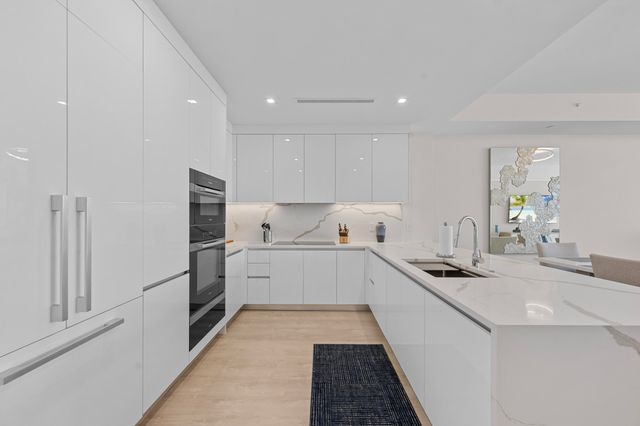 220 Lake Shore Drive 1410, Lake Park, FL 33403