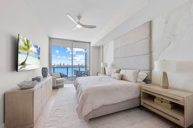 220 Lake Shore Drive 1410, Lake Park, FL 33403