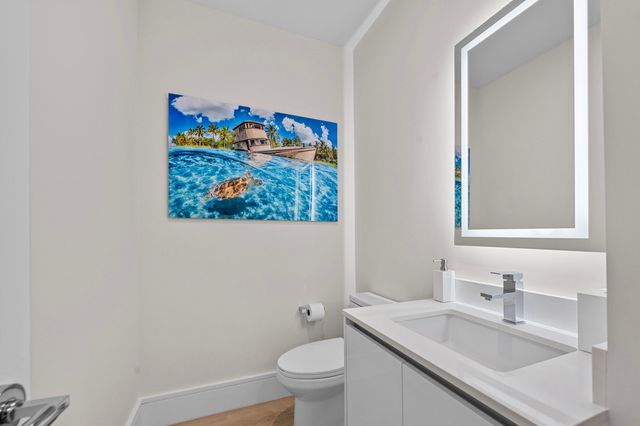 220 Lake Shore Drive 1410, Lake Park, FL 33403