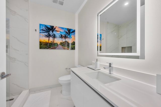 220 Lake Shore Drive 1410, Lake Park, FL 33403