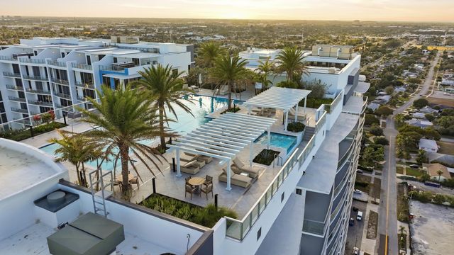 220 Lake Shore Drive 1410, Lake Park, FL 33403