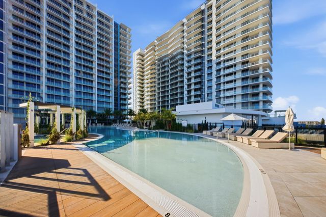 220 Lake Shore Drive 1410, Lake Park, FL 33403