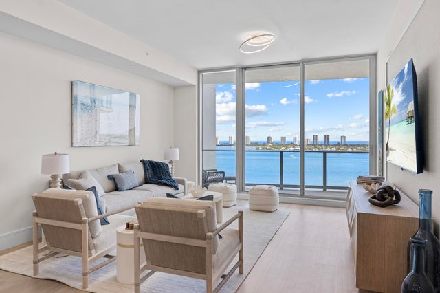 220 Lake Shore Drive 1410, Lake Park, FL 33403