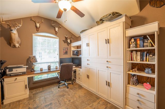 3826 Holland Dr, Corpus Christi, TX 78418