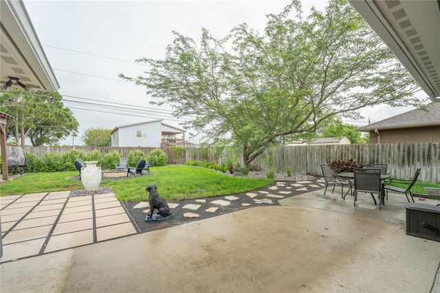 3826 Holland Dr, Corpus Christi, TX 78418
