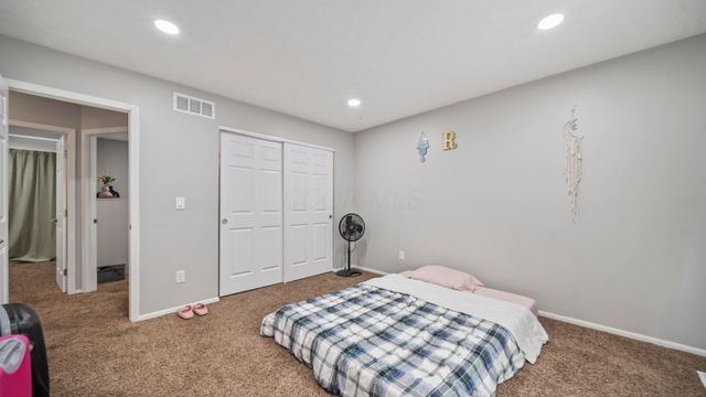 5115 Renmill Drive, Hilliard, OH 43026