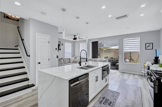 10039 BRADWELL PLACE, Tampa, FL 33626