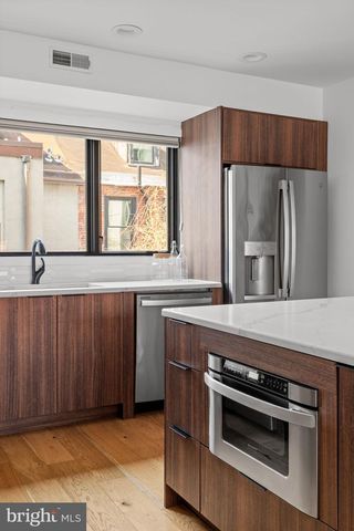 848 N LEITHGOW ST, Philadelphia, PA 19123