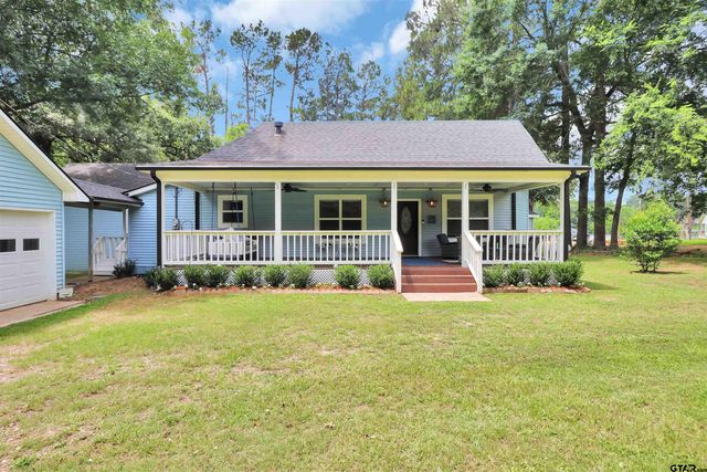 2217 Bass Hollow Circle, Jacksonville, TX 75766