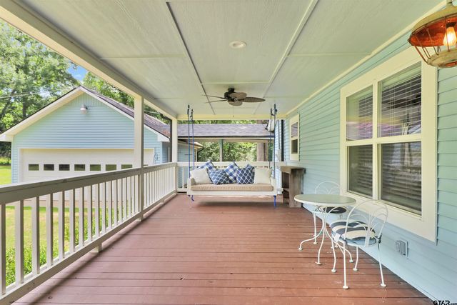 2217 Bass Hollow Circle, Jacksonville, TX 75766