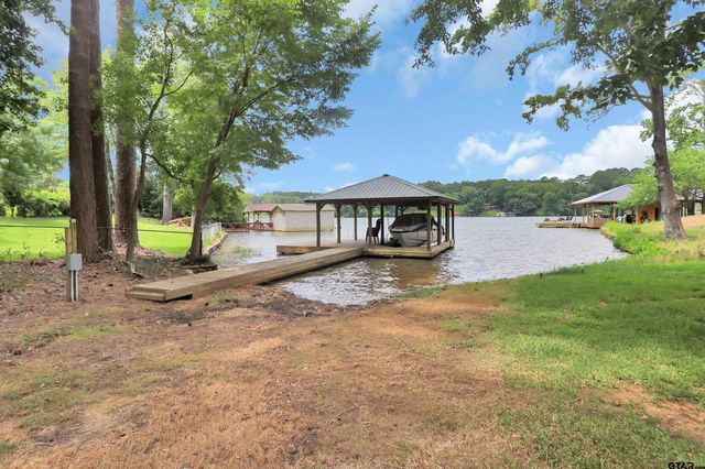 2217 Bass Hollow Circle, Jacksonville, TX 75766