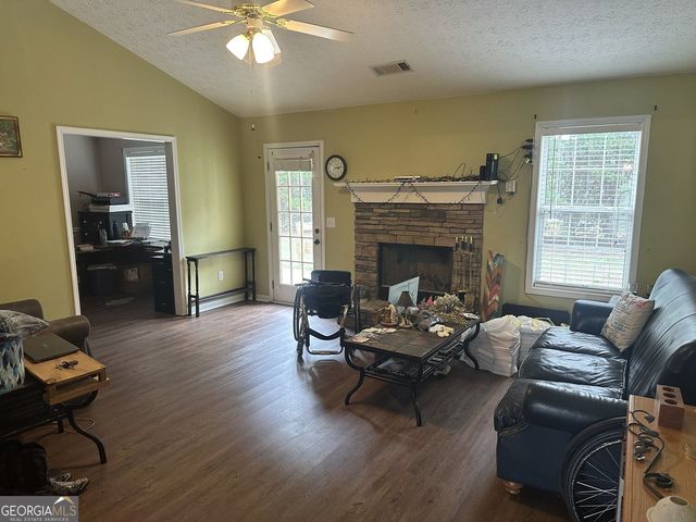 1512 Julianna Circle, Loganville, GA 30052