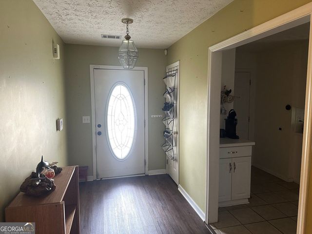1512 Julianna Circle, Loganville, GA 30052