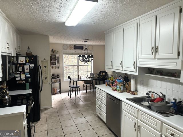1512 Julianna Circle, Loganville, GA 30052