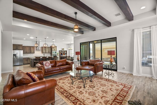 5880 VALLE DE PAZ Avenue, El Paso, TX 79932