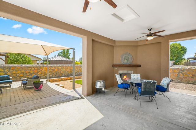 5880 VALLE DE PAZ Avenue, El Paso, TX 79932