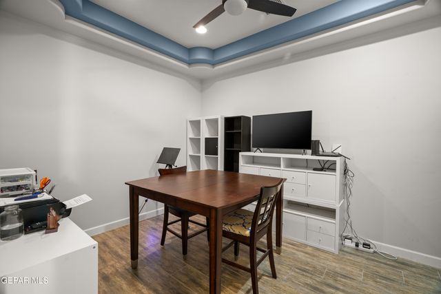 5880 VALLE DE PAZ Avenue, El Paso, TX 79932