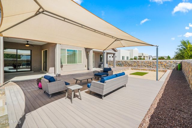 5880 VALLE DE PAZ Avenue, El Paso, TX 79932