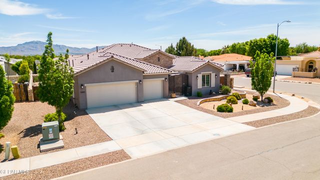5880 VALLE DE PAZ Avenue, El Paso, TX 79932
