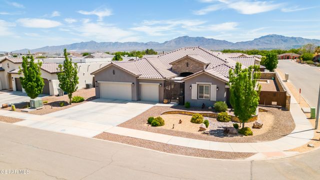 5880 VALLE DE PAZ Avenue, El Paso, TX 79932