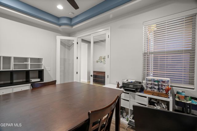 5880 VALLE DE PAZ Avenue, El Paso, TX 79932