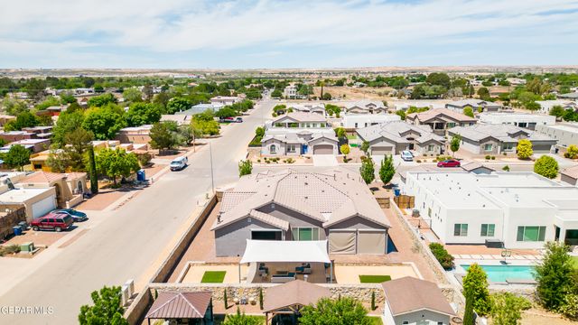5880 VALLE DE PAZ Avenue, El Paso, TX 79932