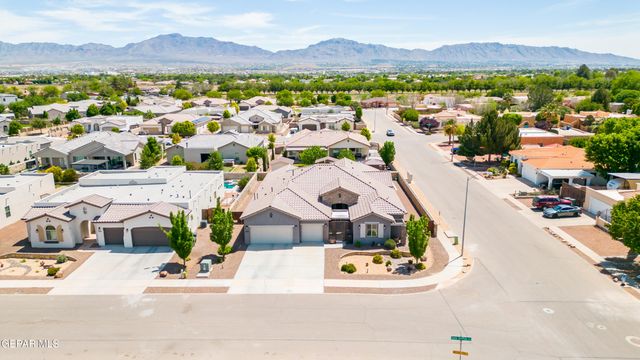 5880 VALLE DE PAZ Avenue, El Paso, TX 79932