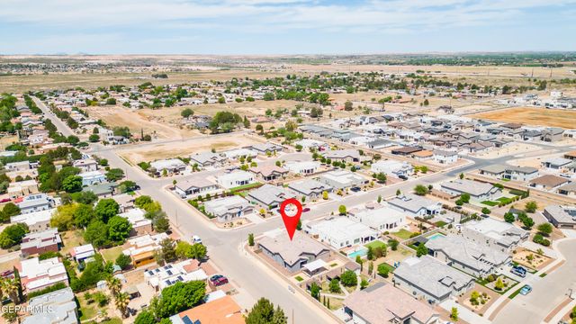 5880 VALLE DE PAZ Avenue, El Paso, TX 79932