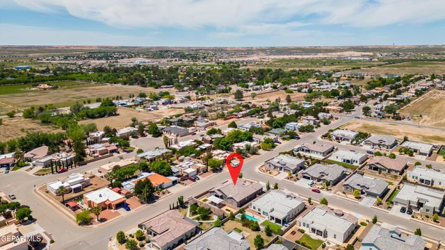 5880 VALLE DE PAZ Avenue, El Paso, TX 79932