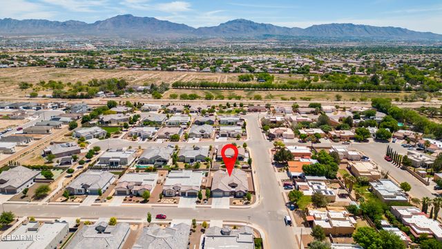 5880 VALLE DE PAZ Avenue, El Paso, TX 79932
