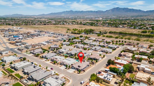 5880 VALLE DE PAZ Avenue, El Paso, TX 79932