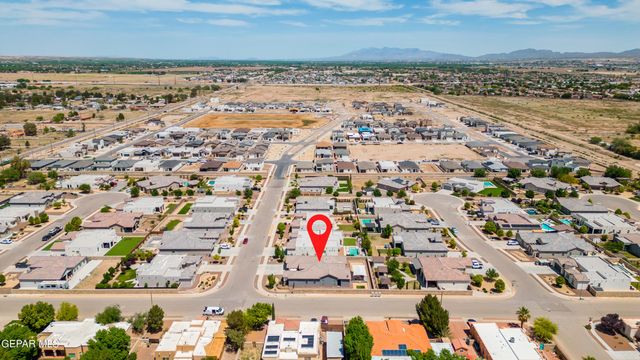 5880 VALLE DE PAZ Avenue, El Paso, TX 79932