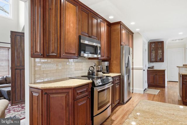 214 W MORRIS AVE, Linwood, NJ 08221