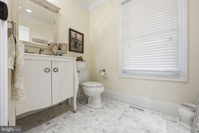 214 W MORRIS AVE, Linwood, NJ 08221