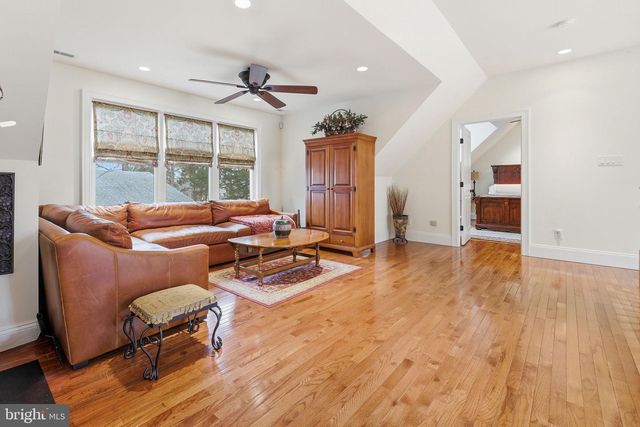 214 W MORRIS AVE, Linwood, NJ 08221