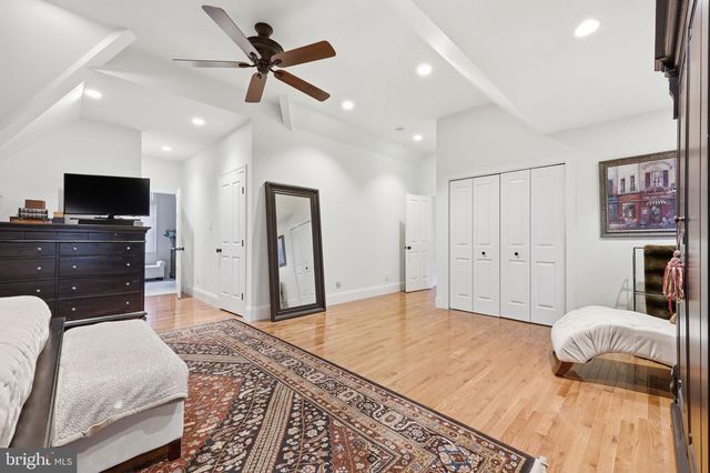 214 W MORRIS AVE, Linwood, NJ 08221