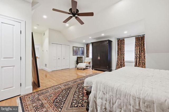 214 W MORRIS AVE, Linwood, NJ 08221