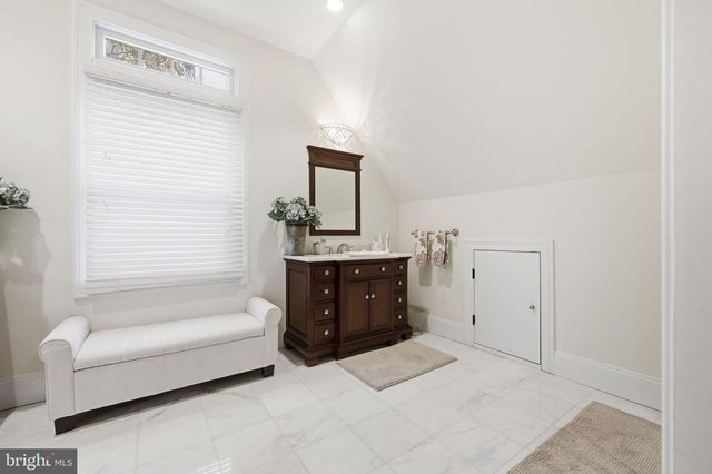 214 W MORRIS AVE, Linwood, NJ 08221