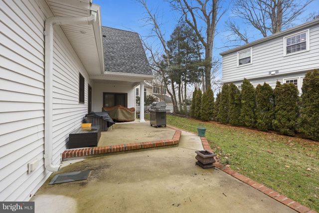 214 W MORRIS AVE, Linwood, NJ 08221