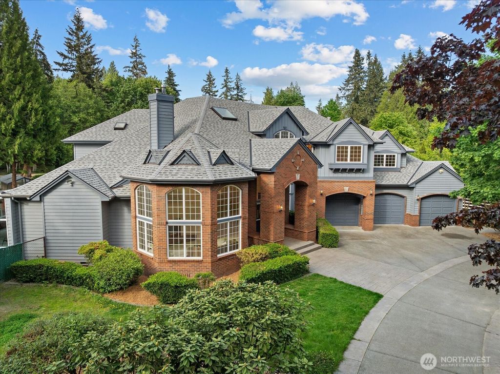8207 228th Street SE, Woodinville, WA 98072