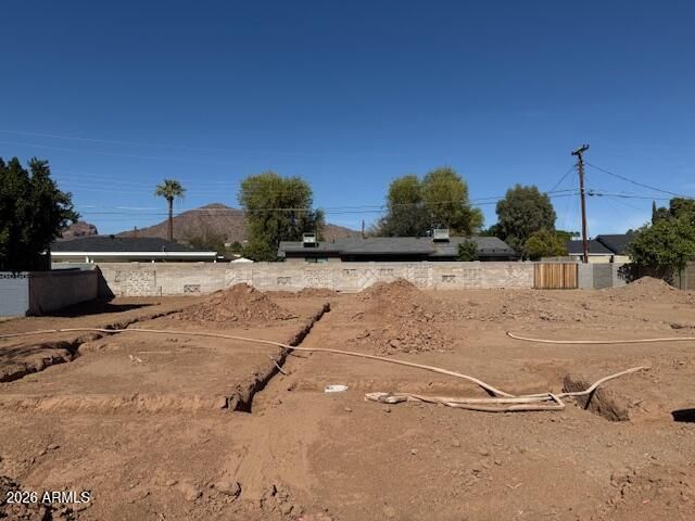 5016 E CHEERY LYNN Road 38, Phoenix, AZ 85018