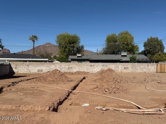 5016 E CHEERY LYNN Road 38, Phoenix, AZ 85018