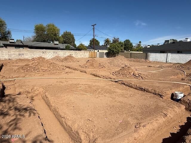 5016 E CHEERY LYNN Road 38, Phoenix, AZ 85018