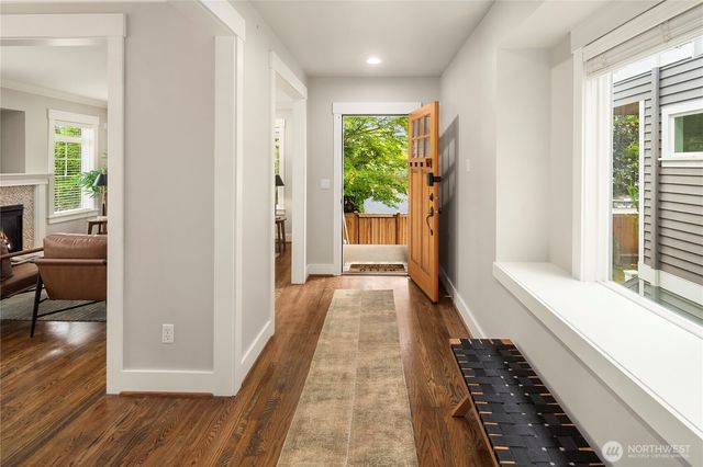 7755 35th Avenue NE, Seattle, WA 98115