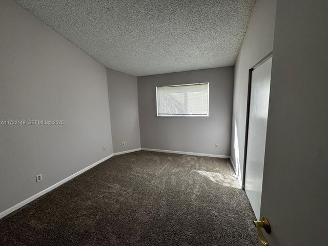 3437 NW 44th Street 208, Oakland Park, FL 33309