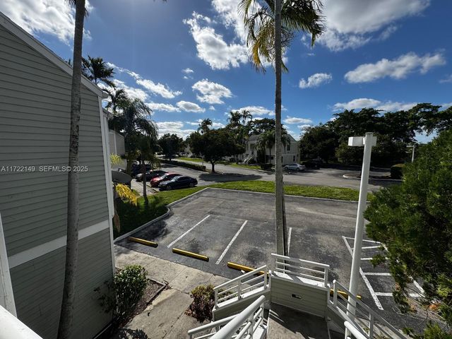 3437 NW 44th Street 208, Oakland Park, FL 33309