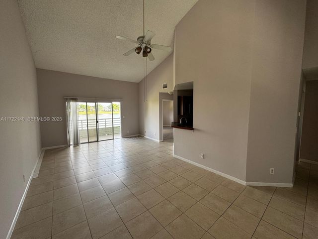 3437 NW 44th Street 208, Oakland Park, FL 33309