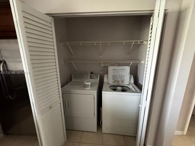 3437 NW 44th Street 208, Oakland Park, FL 33309