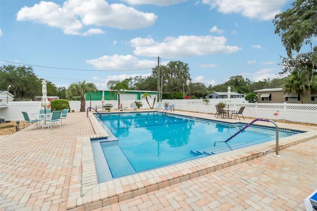 2341 W COACH N FOUR DRIVE, Leesburg, FL 34748